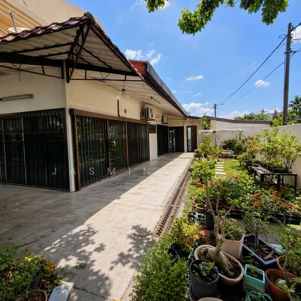 Rumah Teres 2 Tingkat untuk Dijual di Taman Petaling (Kepong) - Jasmine Ong - Exterior - PropertyGuru.com.my