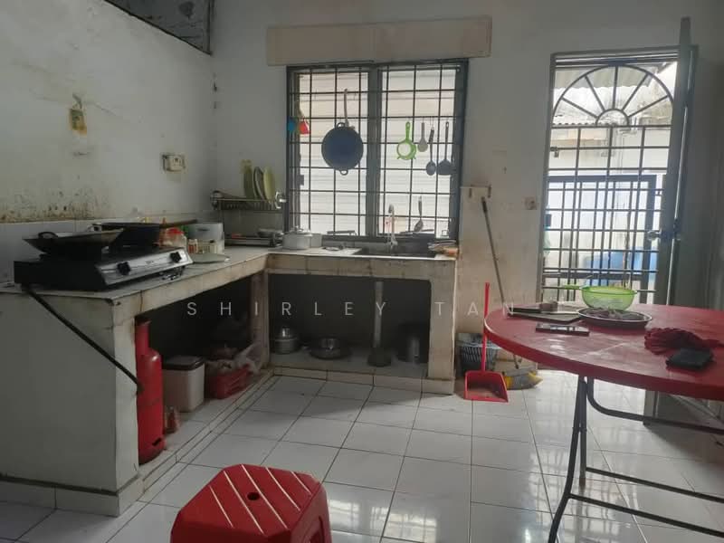 Rumah Teres 1.5 Tingkat untuk Dijual di Taman Industri Puchong (Puchong) - Shirley Tan - Kitchen - PropertyGuru.com.my