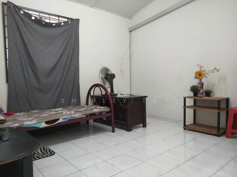 Rumah Teres 1.5 Tingkat untuk Dijual di Taman Industri Puchong (Puchong) - Shirley Tan - Bedroom - PropertyGuru.com.my