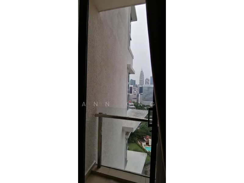Servis Apartment untuk Dijual di Suasana Bukit Ceylon / Raja Chulan Residences - Ann Ong - Balcony - PropertyGuru.com.my