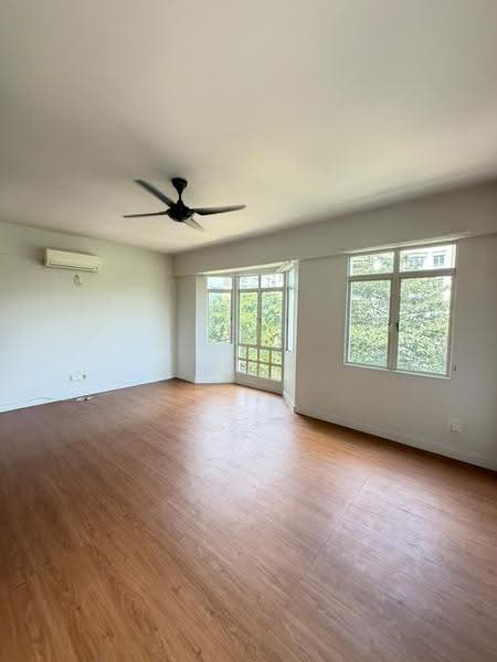 Kondominium untuk Disewa di Bungaraya Condominium - Jc Lee - Living Room - PropertyGuru.com.my