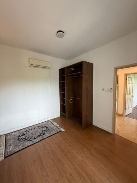 Kondominium untuk Disewa di Bungaraya Condominium - Jc Lee - Bedroom - PropertyGuru.com.my