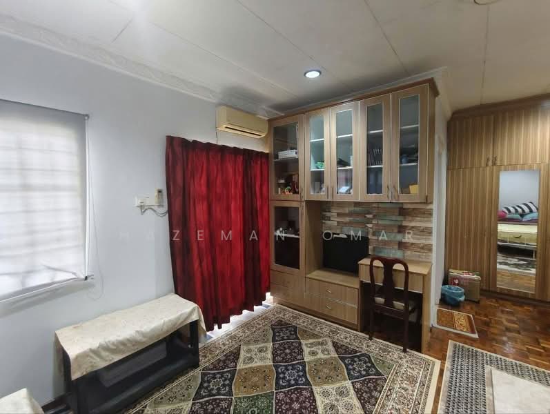 Rumah Teres 2 Tingkat untuk Dijual di Presint 9 (Putrajaya) - Hazeman Omar - Bedroom - PropertyGuru.com.my