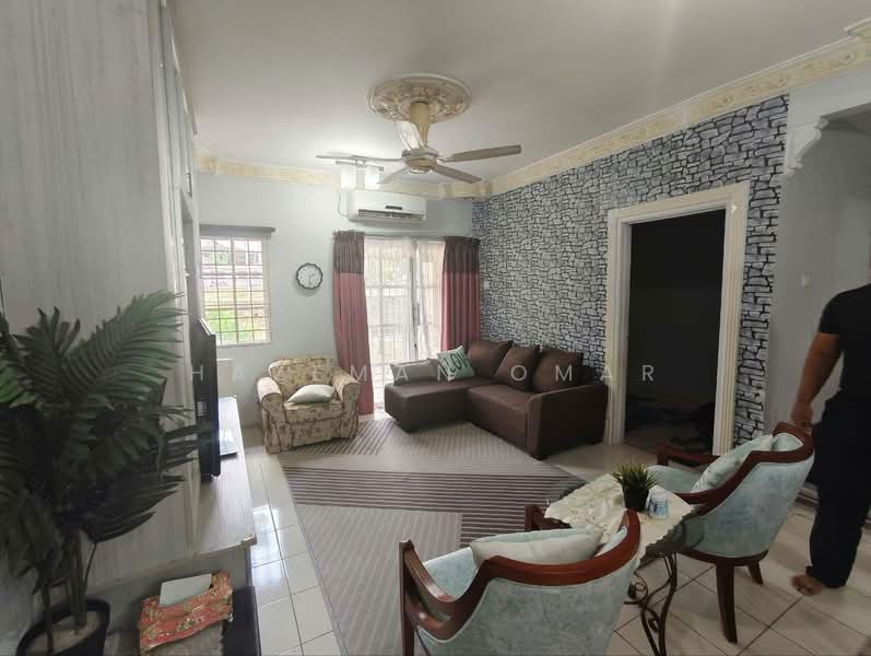 Rumah Teres 2 Tingkat untuk Dijual di Presint 9 (Putrajaya) - Hazeman Omar - Living Room - PropertyGuru.com.my