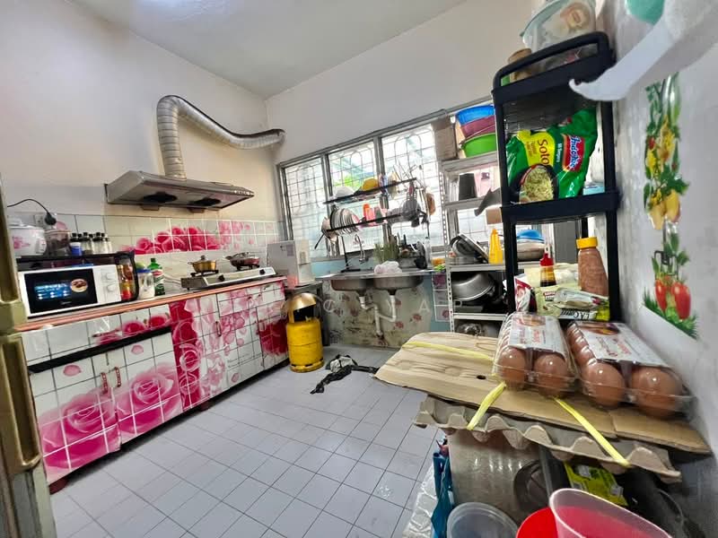 2-storey Terraced House for Sale in Taman Sri Andalas (Klang) - Eric Yap - Kitchen - PropertyGuru.com.my