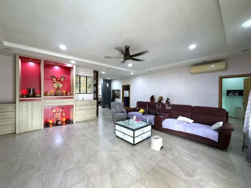 Rumah Teres 1 Tingkat untuk Dijual di Taman Puteri Wangsa (Ulu Tiram) - Karl Lim - Living Room - PropertyGuru.com.my