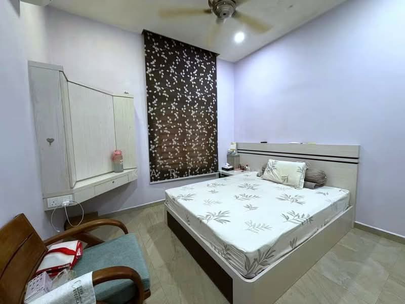 Rumah Teres 1 Tingkat untuk Dijual di Taman Puteri Wangsa (Ulu Tiram) - Karl Lim - Bedroom - PropertyGuru.com.my