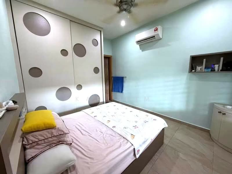 Rumah Teres 1 Tingkat untuk Dijual di Taman Puteri Wangsa (Ulu Tiram) - Karl Lim - Bedroom - PropertyGuru.com.my