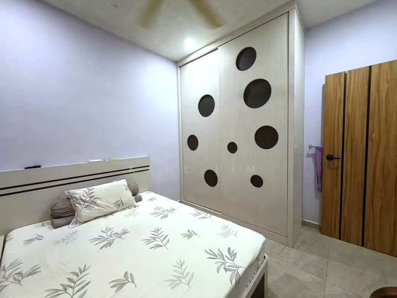 Rumah Teres 1 Tingkat untuk Dijual di Taman Puteri Wangsa (Ulu Tiram) - Karl Lim - Bedroom - PropertyGuru.com.my