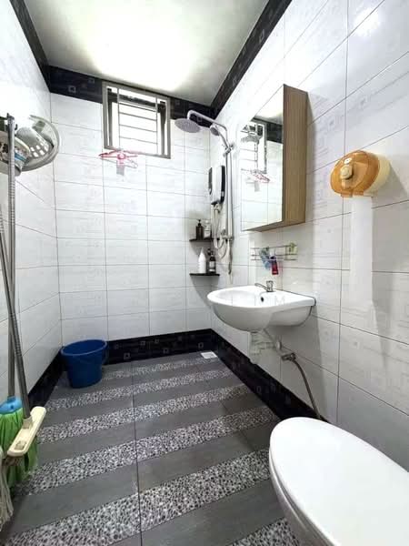 Rumah Teres 1 Tingkat untuk Dijual di Taman Puteri Wangsa (Ulu Tiram) - Karl Lim - Bathroom - PropertyGuru.com.my