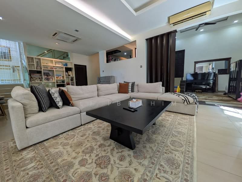 Rumah Berkembar untuk Dijual di Sungai Merab (Dengkil) - Azli Ibrahim - Living Room - PropertyGuru.com.my