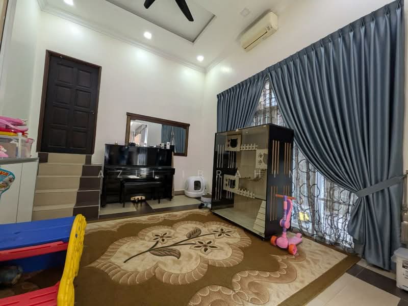 Rumah Berkembar untuk Dijual di Sungai Merab (Dengkil) - Azli Ibrahim - Living Room - PropertyGuru.com.my
