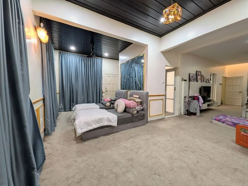 Rumah Berkembar untuk Dijual di Sungai Merab (Dengkil) - Azli Ibrahim - Living Room - PropertyGuru.com.my