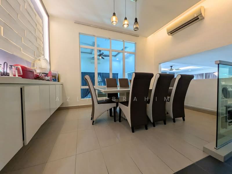 Rumah Berkembar untuk Dijual di Sungai Merab (Dengkil) - Azli Ibrahim - Dining Room - PropertyGuru.com.my