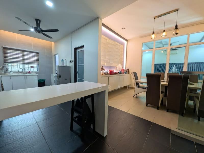 Rumah Berkembar untuk Dijual di Sungai Merab (Dengkil) - Azli Ibrahim - Kitchen - PropertyGuru.com.my