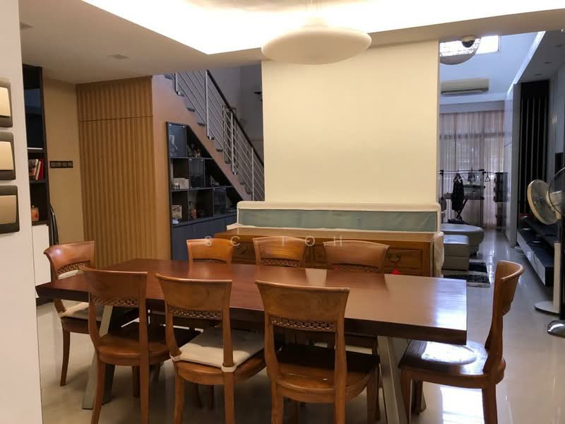 Rumah Teres 3 Tingkat untuk Dijual di Lake Fields (Sungai Besi) - SC Toh - Dining Room - PropertyGuru.com.my