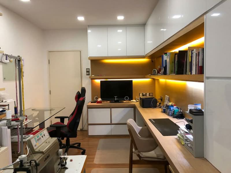 Rumah Teres 3 Tingkat untuk Dijual di Lake Fields (Sungai Besi) - SC Toh - Study - PropertyGuru.com.my