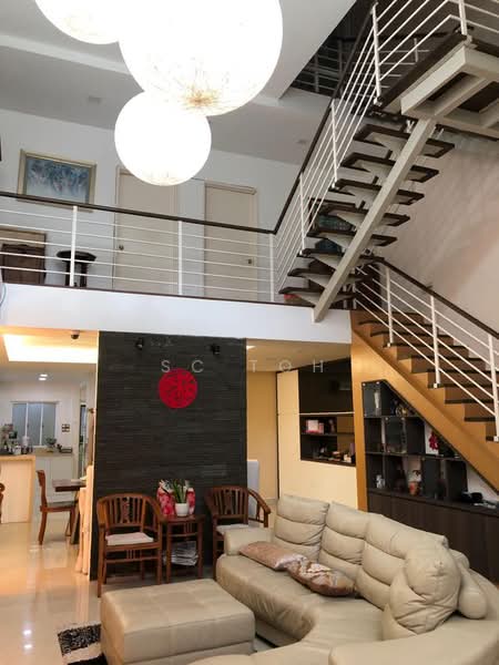 Rumah Teres 3 Tingkat untuk Dijual di Lake Fields (Sungai Besi) - SC Toh - Living Room - PropertyGuru.com.my