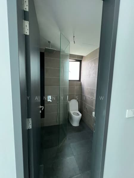 Condominium for Sale at The Valley Residences @ SkySierra - Yanny Siow - Bathroom - PropertyGuru.com.my