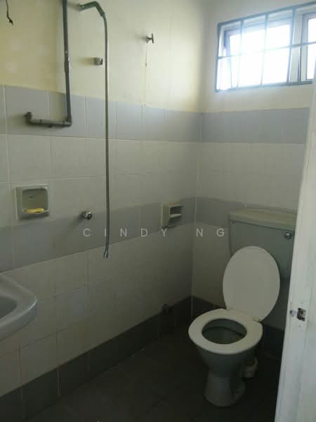 Rumah Teres 2-Tingkat untuk Dijual di Usj 16 (Subang Jaya) - Cindy Ng - Bathroom - PropertyGuru.com.my