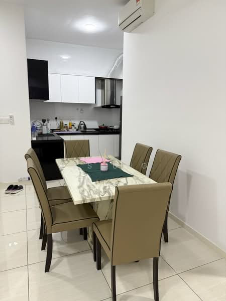 Kondominium untuk Disewa di Queens Residences Q1 @ Queens Waterfront - CS Ung - Dining Room - PropertyGuru.com.my