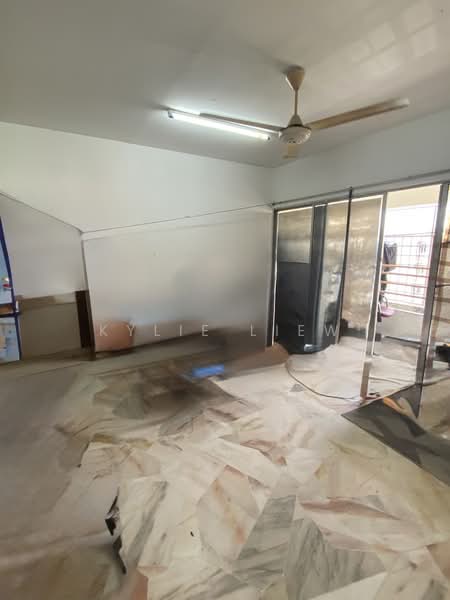 Pangsapuri untuk Dijual di Baiduri - Kylie Liew - Living Hall - PropertyGuru.com.my