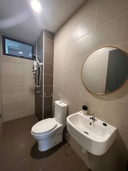 Servis Apartment untuk Dijual di Marina Residence - Xin Yi - Bathroom - PropertyGuru.com.my