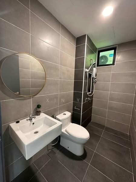 Servis Apartment untuk Dijual di Marina Residence - Xin Yi - Bathroom - PropertyGuru.com.my