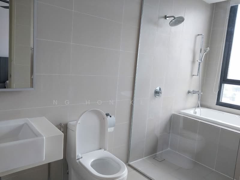 Service Residence for Sale at KL Gateway Residences - Ng Hon Keong - Bathroom - PropertyGuru.com.my