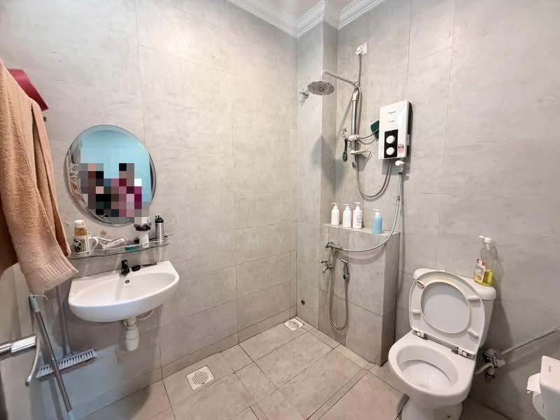 Cluster House for Sale in Taman Gaya (Ulu Tiram) - Tommy Tai - Bathroom - PropertyGuru.com.my