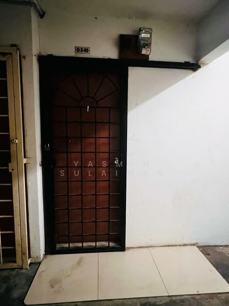 Rumah Flat untuk Dijual di Lestari Apartment - Yasmin Sulaiman - Entrance - PropertyGuru.com.my