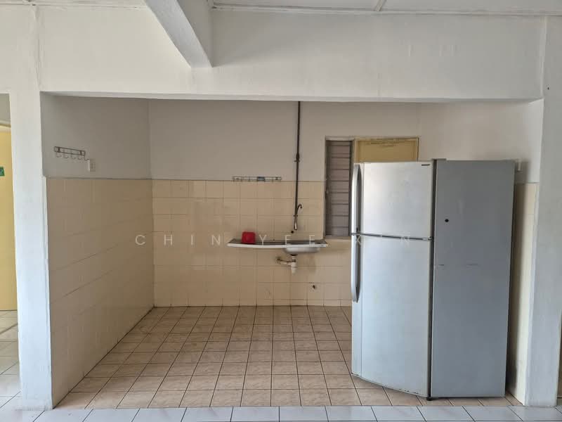 Apartment for Rent at saujana apartment - Chin Yee Xin - Kitchen - PropertyGuru.com.my