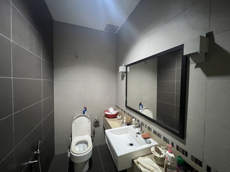 Rumah Banglo untuk Dijual di Seputeh (Kuala Lumpur) - Joey Lim - Bathroom - PropertyGuru.com.my