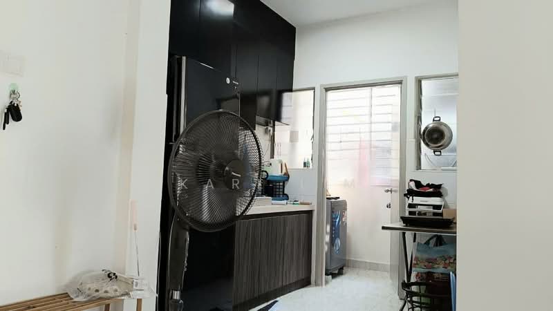 Pangsapuri untuk Dijual di Denai Nusantara Apartment - Karl Lim - Kitchen - PropertyGuru.com.my