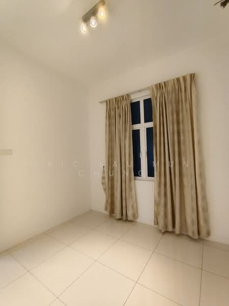 Service Residence for Sale at Skypod Residence - Eric Lau Mun Chung - Interior - PropertyGuru.com.my