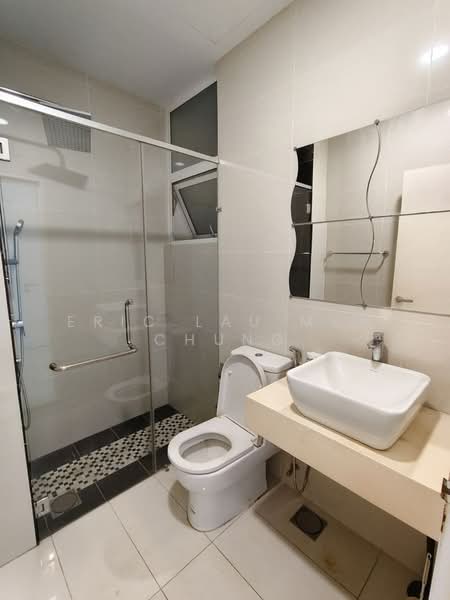 Service Residence for Sale at Skypod Residence - Eric Lau Mun Chung - Bathroom - PropertyGuru.com.my