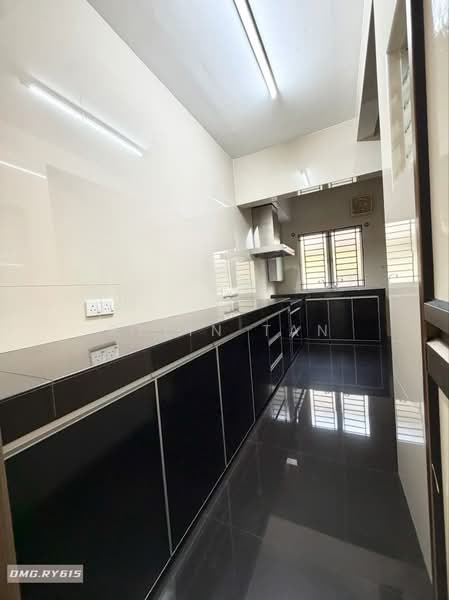 Rumah Teres 2 Tingkat untuk Disewa di Setia Impian (Setia Alam) - Rylin Tan - Kitchen - PropertyGuru.com.my