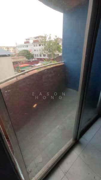 Pangsapuri untuk Disewa di Pangsapuri Perdana Villa - Eason Hong - Balcony - PropertyGuru.com.my