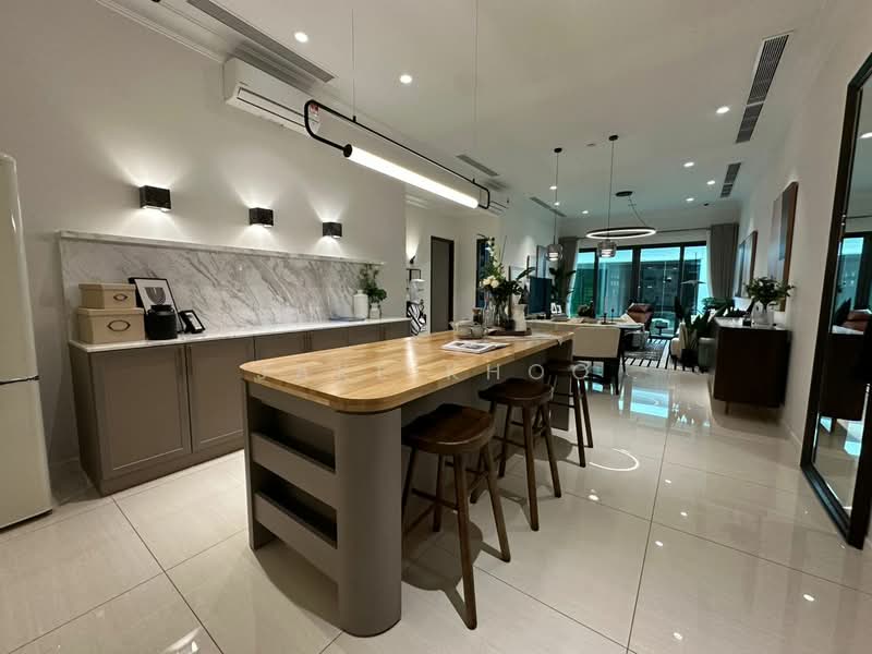 Kondominium untuk Dijual di Queens Residences Q3 @ Queens Waterfront - Jake Khoo - Kitchen - PropertyGuru.com.my