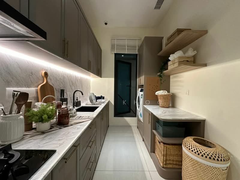 Kondominium untuk Dijual di Queens Residences Q3 @ Queens Waterfront - Jake Khoo - Kitchen - PropertyGuru.com.my