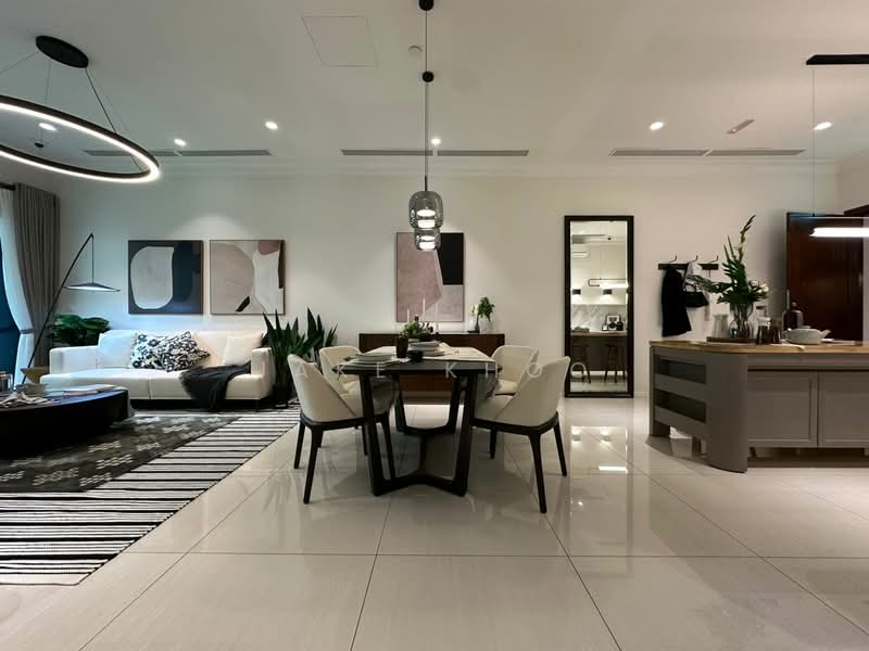 Kondominium untuk Dijual di Queens Residences Q3 @ Queens Waterfront - Jake Khoo - Living Room - PropertyGuru.com.my