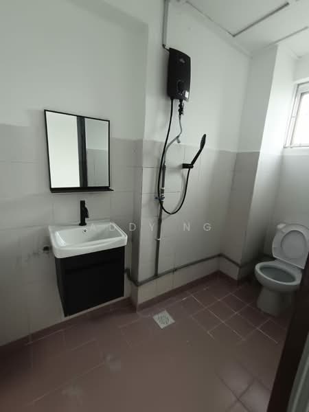 Kondominium untuk Disewa di Seri Cendekia - Addy Ng - Bathroom - PropertyGuru.com.my
