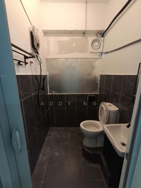 Kondominium untuk Disewa di Seri Cendekia - Addy Ng - Bathroom - PropertyGuru.com.my