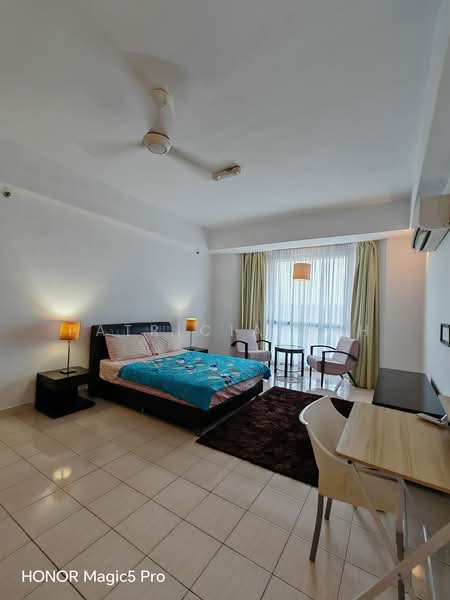 Kediaman Servis untuk Dijual di Amcorp Serviced Suites - Patricia Loh - Bedroom - PropertyGuru.com.my