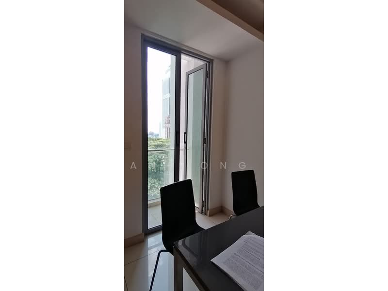 Servis Apartment untuk Dijual di Suasana Bukit Ceylon / Raja Chulan Residences - Ann Ong - Balcony - PropertyGuru.com.my