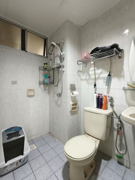 Pangsapuri untuk Dijual di Pangsapuri Villa Angkasa - Sean Lim - Bathroom - PropertyGuru.com.my