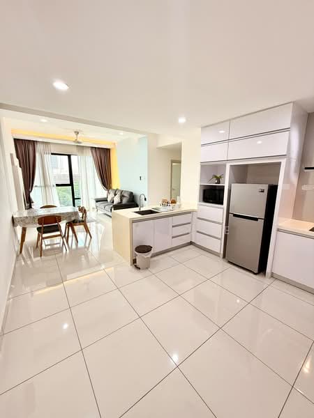 Servis Apartment untuk Disewa di Southkey Mosaic - Angel Lee - Living Room - PropertyGuru.com.my
