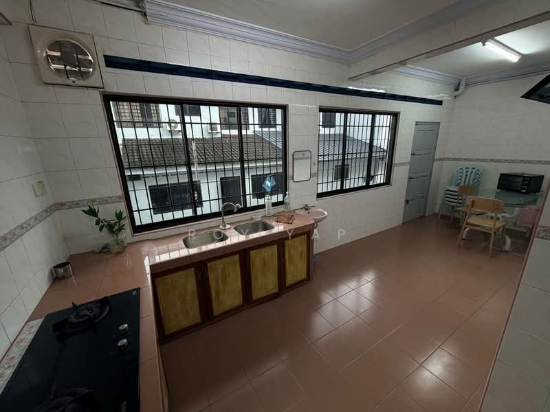 2-storey Terraced House for Sale in Taman Desa Cemerlang (Ulu Tiram) - Roy Yap - Kitchen - PropertyGuru.com.my