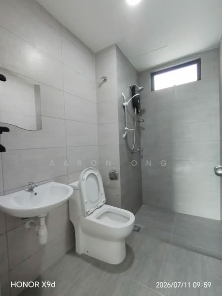 Servis Apartment untuk Disewa di KL Traders Square - Aaron Ong - Bathroom - PropertyGuru.com.my