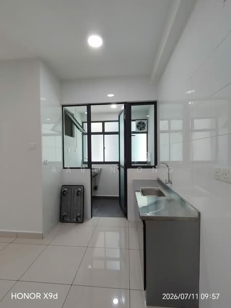 Servis Apartment untuk Disewa di KL Traders Square - Aaron Ong - Kitchen - PropertyGuru.com.my